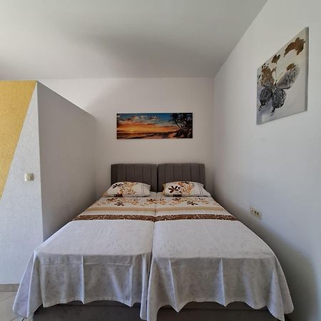 Studio Apartman Latica Сплит Экстерьер фото