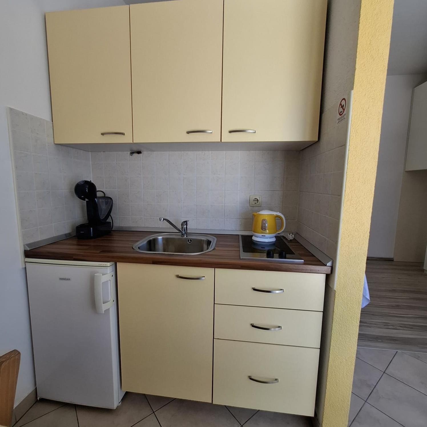 Studio Apartman Latica Сплит Экстерьер фото